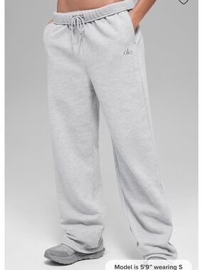 ALO Accolade Straight Leg Sweatpants